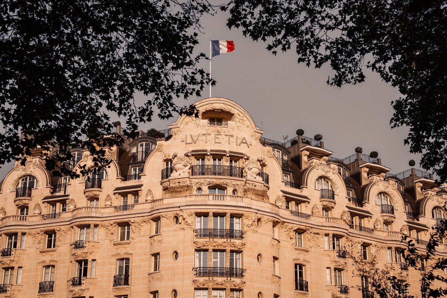 Le Mandarin Oriental Lutetia sur la Rive gauche à Paris, lieu de tournage de White Lotus saison 4