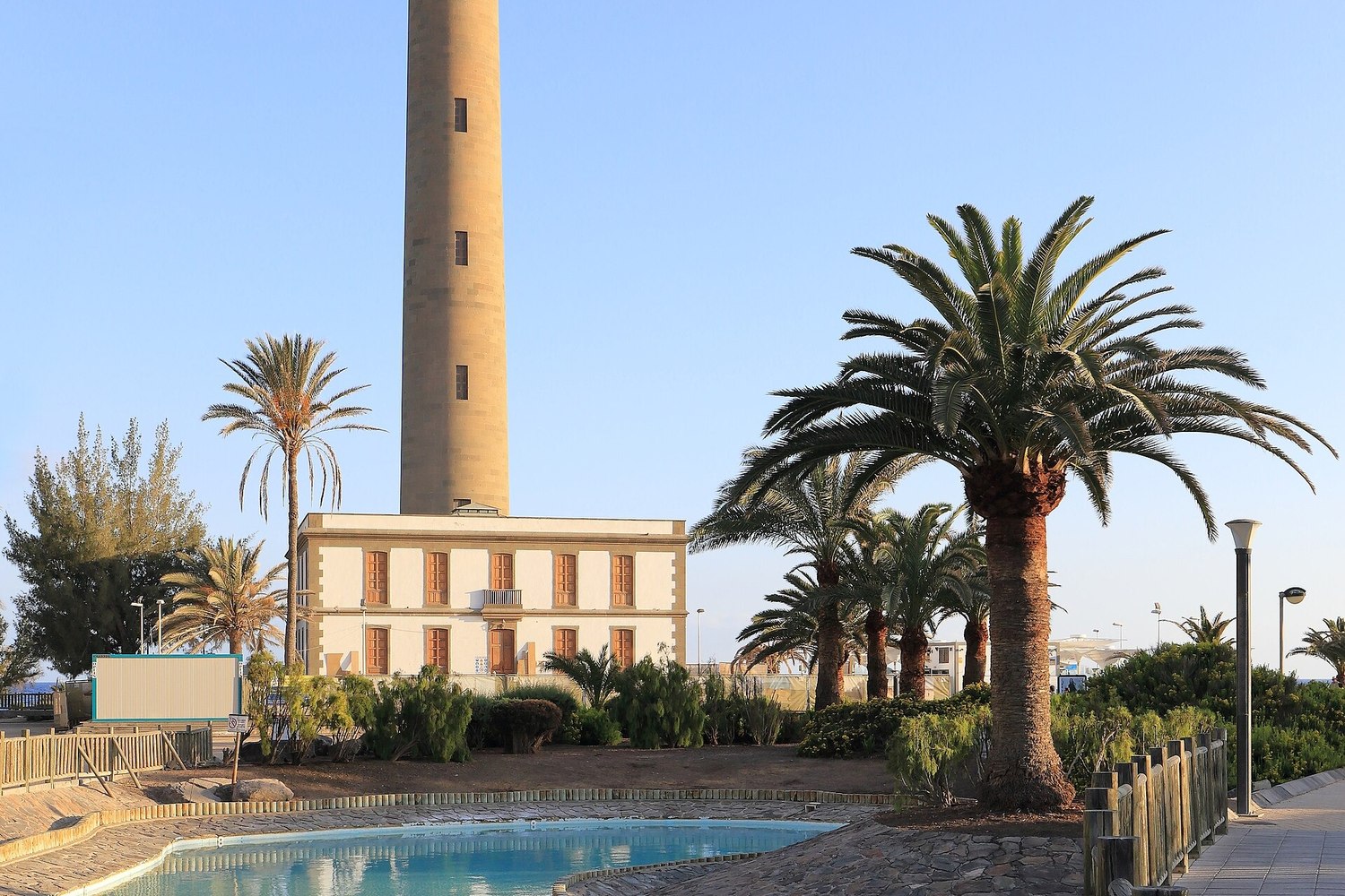 Le phare de Maspalomas, repère du sud de la Grande Canarie