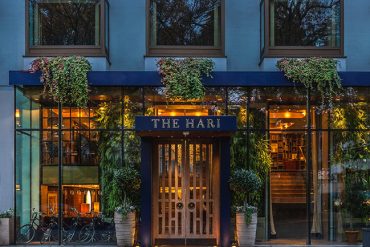 The Hari London · façade de l’hôtel à Belgravia