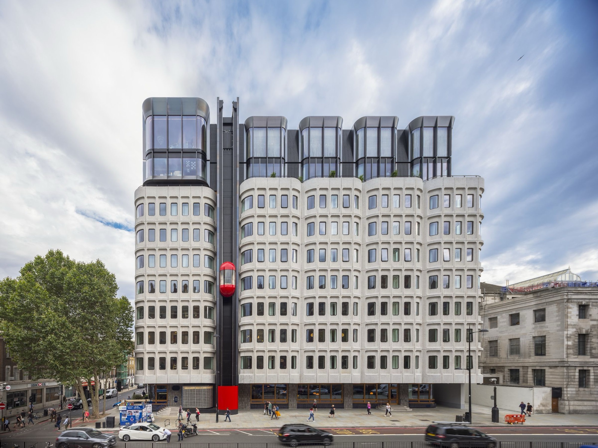 L'hôtel The Standard, London dans l'ancienne annexe brutaliste de l'hôtel de ville de Camden, à King's Cross