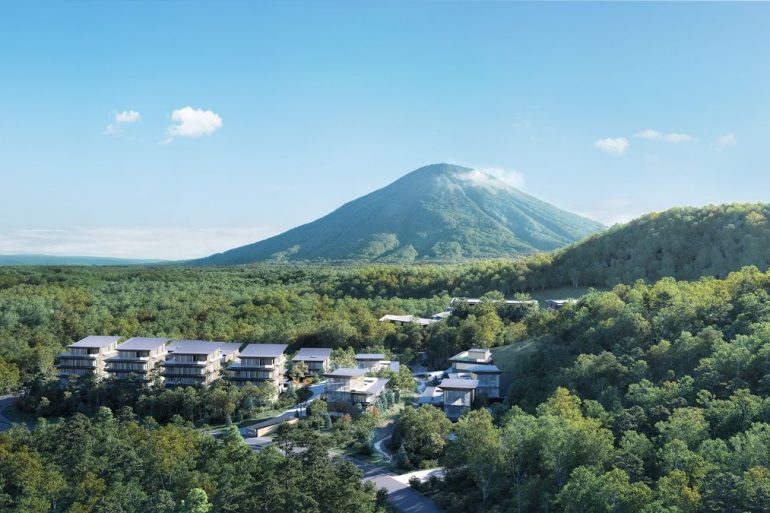 Vue aérienne du domaine de Hanazono à Niseko, face au mont Yotei, où s'élèveront les treize villas Park Hyatt