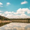 Le lac Travis et les collines du Texas Hill Country, sur le domaine de Canyon Ranch Austin