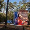 La villa Cereal Stays, une boîte de céréales géante de deux étages dans les bois de New Harmony, au Texas