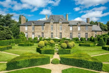 Le château de la Ballue et ses jardins à la française, étape de l'itinéraire normand d'Esprit de France