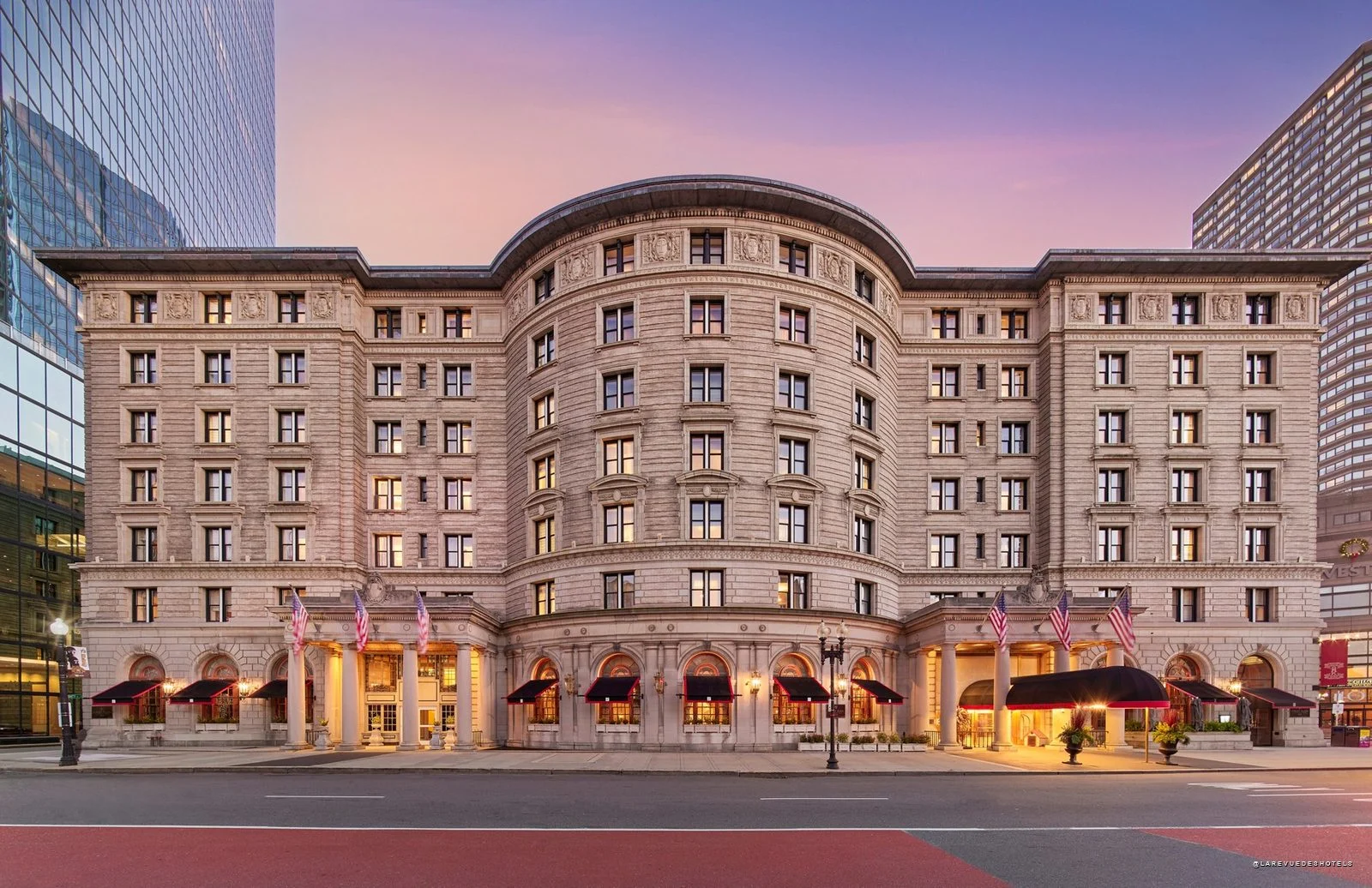 La façade du Fairmont Copley Plaza à Boston, celle du Tipton Hotel de La Vie de palace de Zack et Cody