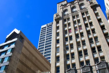 L'Oviatt Building à Los Angeles, façade de l'Hotel Cortez dans American Horror Story