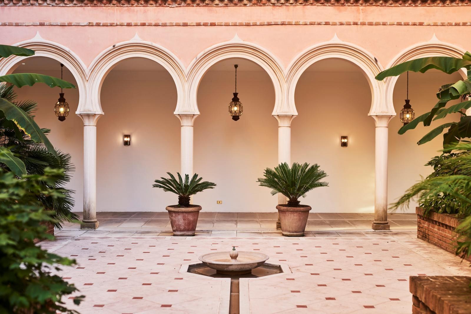 Le patio mauresque de l'hôtel Excelsior Venice Lido