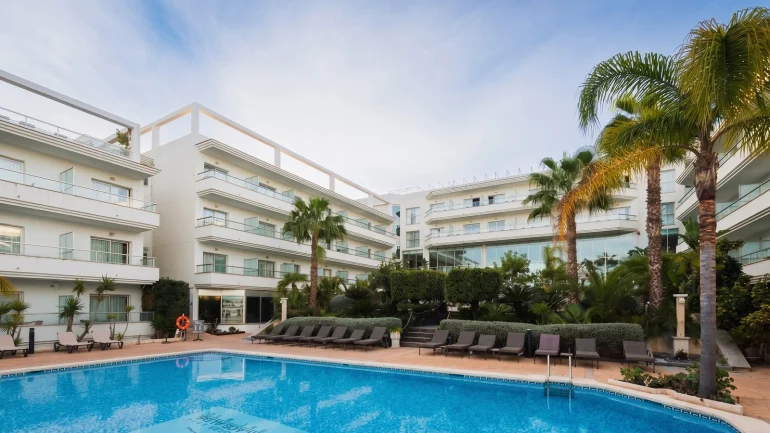 L&rsquo;hôtel Sun Palace Albir change de mains : 216 chambres et 2,7 M€ de travaux