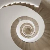 L’escalier hélicoïdal du Lanserhof Sylt, signé Christoph Ingenhoven