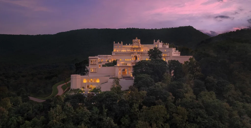 Les lodges Oberoi rouvrent la saison des safaris en Inde : Vanyavilas, Vindhyavilas et Rajgarh Palace, prix et guide 2026