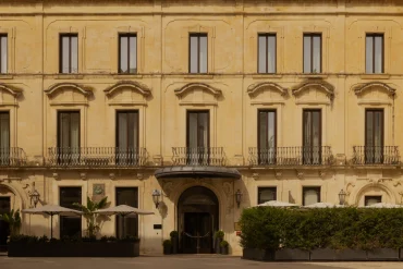 La façade baroque du Patria Palace, à Lecce, dans les Pouilles