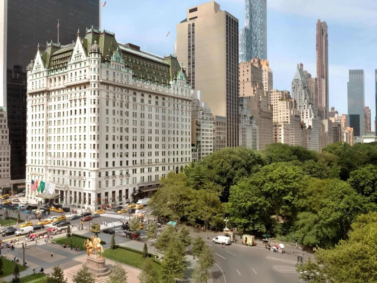 L’hôtel The Plaza à New York : prix des chambres, suites, afternoon tea et histoire, notre guide complet 2026