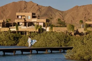 Les villas du Six Senses AMAALA au bord du lagon de mangroves, sur la mer Rouge, en Arabie saoudite