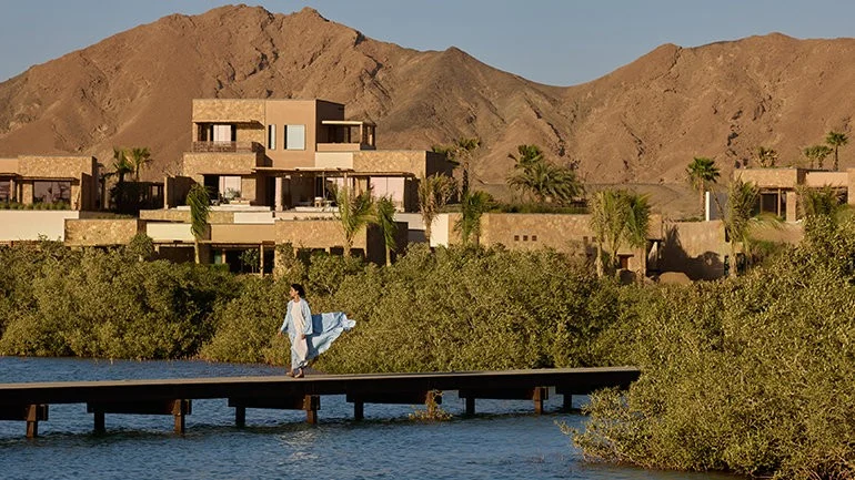 Les villas du Six Senses AMAALA au bord du lagon de mangroves, sur la mer Rouge, en Arabie saoudite