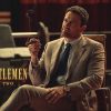 Theo James dans le rôle d'Eddie Horniman, affiche de la saison 2 de The Gentlemen