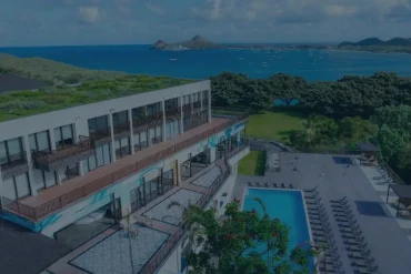 TheLifeCo Sainte-Lucie et sa piscine, au-dessus de Rodney Bay