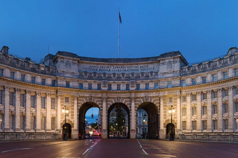 L'Admiralty Arch à Londres, futur Waldorf Astoria London où ouvrira The Admiral's Mess