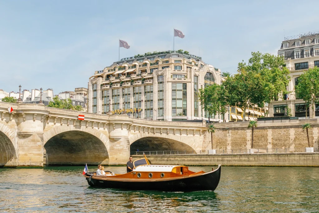 Le palace Cheval Blanc Paris accueille La Table Ruinart : 7 champagnes et 7 plats d&rsquo;Arnaud Donckele à 890 €
