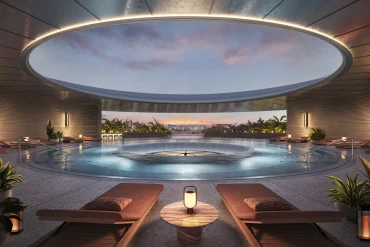 Rendu de la piscine au sel de magnésium sur le toit de l'Equinox Resort AMAALA, sous un oculus ouvert sur le ciel