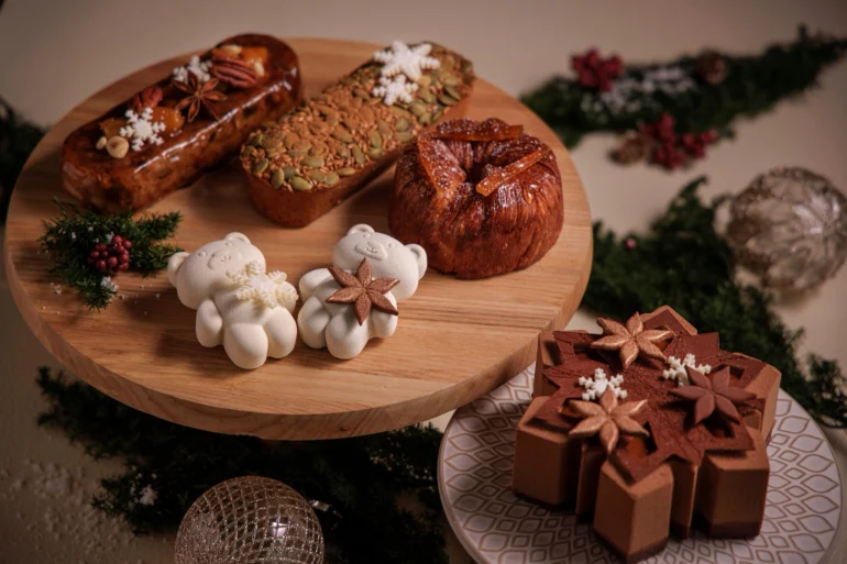 L’hôtel Four Seasons Tokyo at Otemachi vend pour Noël 2026 une étoile au chocolat d’Équateur à 51 €