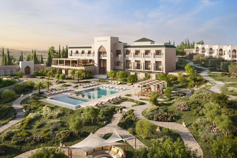 Rendu 3D en vue aérienne de l'Anantara Retreat Rabat, bâtiment principal à arcades, piscine et villas parmi les jardins méditerranéens