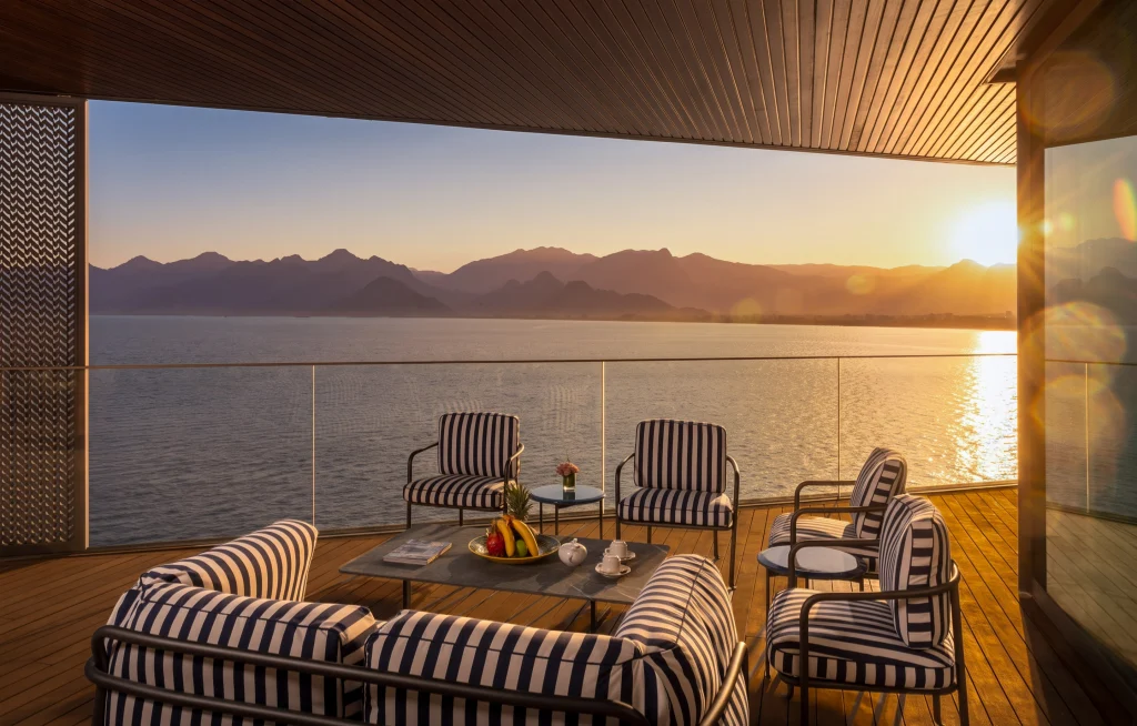 The Divan Talya hotel is reborn in Antalya with 176 rooms, thirteen years after closing