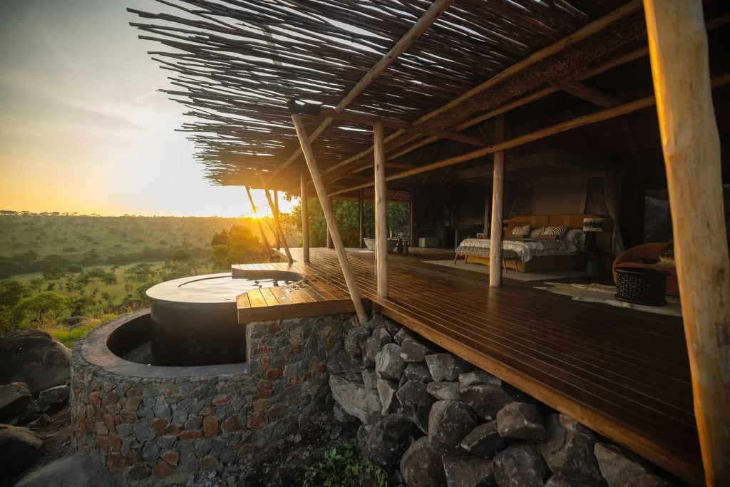 O lodge Upeo Serengeti abrirá em julho de 2027: 8 villas sobre um kopje diante das travessias do Mara