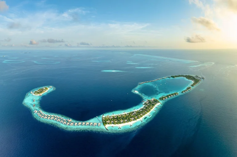 Le resort Waldorf Astoria Maldives Ithaafushi fête Noël avec homard, Krug et feu d’artifice sur l’océan Indien