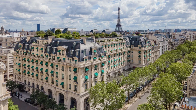 Paris compte 87 546 chambres d’hôtel, autant que le centre de Londres : 7 grandes villes d’Europe comparées